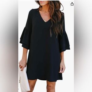 NWT Belongsci bell sleeve dress.  Dark Heather gray.